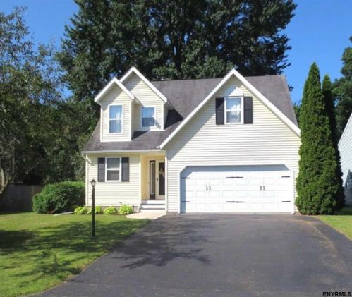 4 Weathercrest Dr, Schenectady, NY 12302-1264