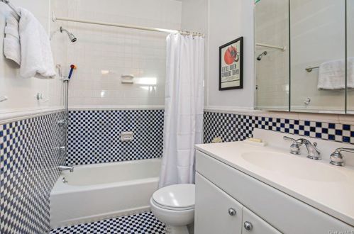 55 Fayette Rd, Scarsdale NY  10583-7156 exterior