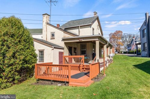 206 Centre Ave, Dauberville, PA 19533-8858