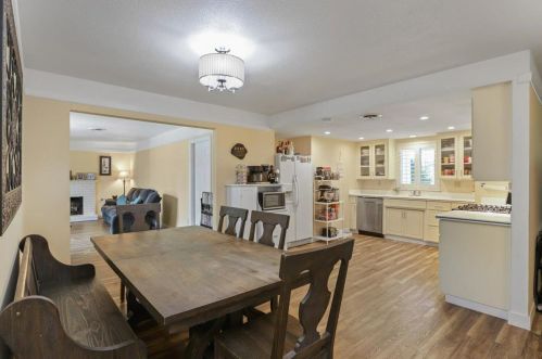 2321 Southridge Dr, Modesto CA  95350-0119 exterior