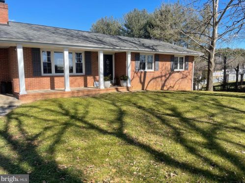7319 Chancellor Rd, Fredericksburg, VA 22407-7462