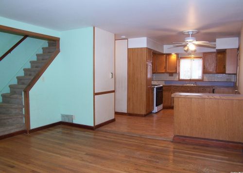 17 William Ave, Central Islip, NY 11722-2337