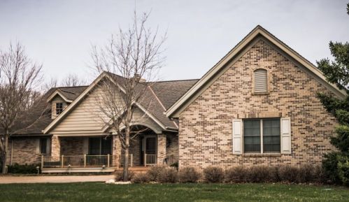 926 Springfield Pkwy, Jackson, MN 56143-1055