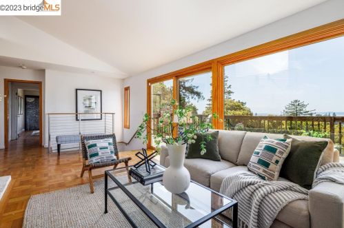 51 Chelton Ln, Oakland CA  94611-2514 exterior