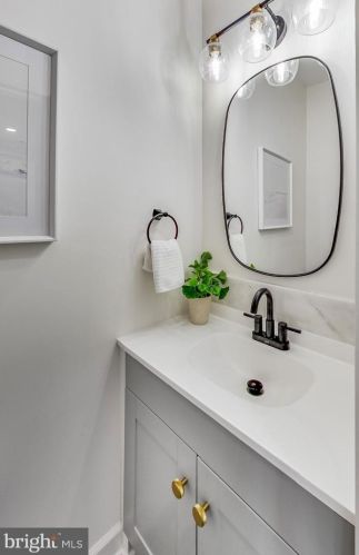 5619 2nd Pl, Washington DC  20011-2201 exterior