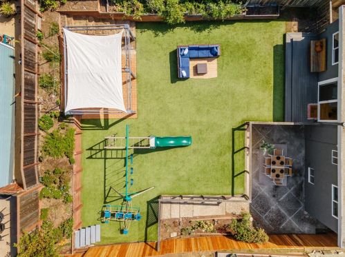 383 Monterey Rd, Pacifica CA  94044-1460 exterior