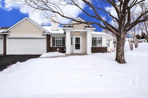 1768 Cedar Ln, Saint Paul, MN 55110-6201