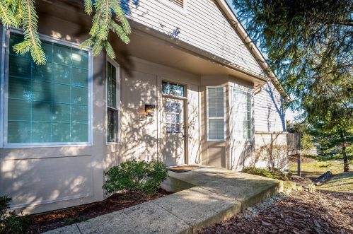 4306 Courageous Cir, Cincinnati, OH 45252-1985