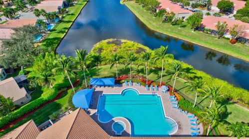 5102 Toscana Trl, Boynton Beach FL  33437-2038 exterior