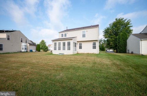 216 Shetland Dr, New Castle DE  19720-8832 exterior