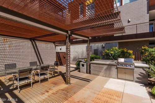 4739 Scottsdale Rd, Scottsdale AZ 85251-7607 exterior