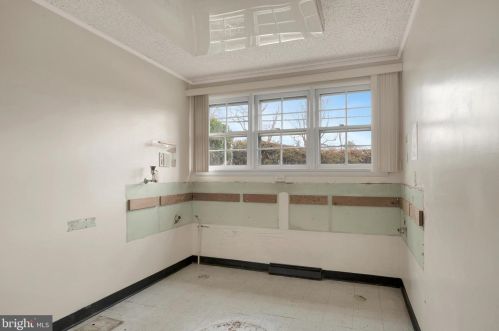 1200 Milltown Rd, Wilmington DE  19808-3004 exterior