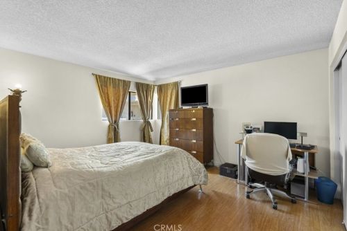 805 Chestnut St, Glendale CA 91205-2501 exterior