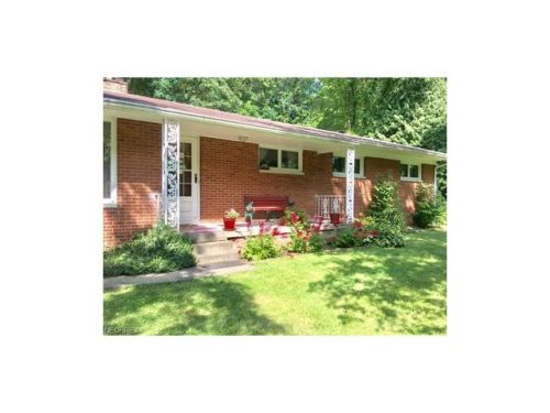 934 Yankee Run Rd, Masury, OH 44438-8731