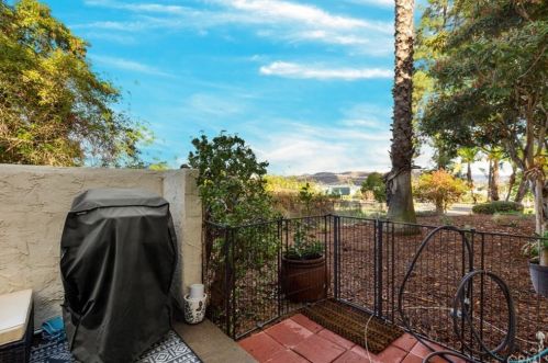 1362 Tanager Ln, El Cajon CA  92020-1465 exterior