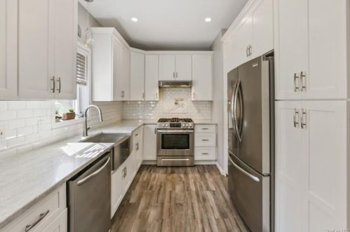 15 Leif Blvd, Congers, NY 10920-1310