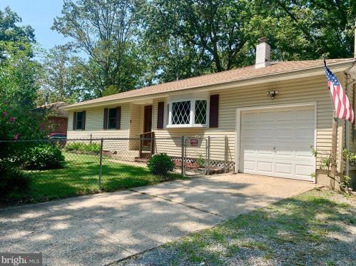318 Phillips Ave, Browns Mills, NJ 08015-1838