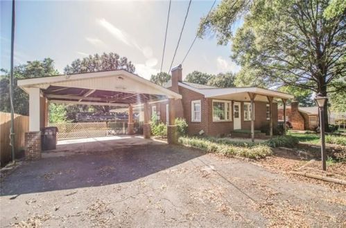 5212 Wales St, Charlotte, NC 28269-4871