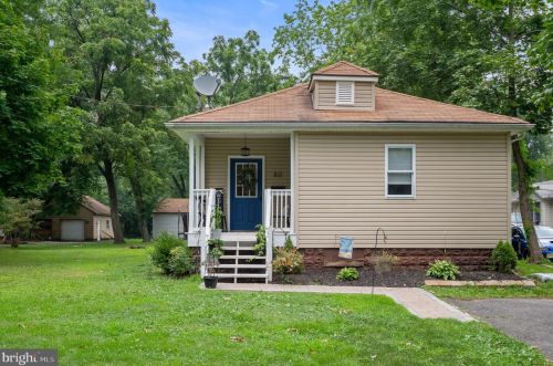 80 Princeton Ave, West Deptford, NJ 08096-3122
