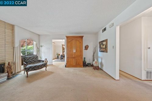 975 Kilkenny Way, Pinole CA  94564-2717 exterior