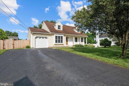 3344 Klockner Rd, Trenton, NJ 08690-3011