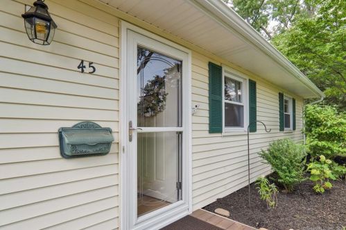 45 Sherman Rd, Glastonbury CT  06033-2911 exterior