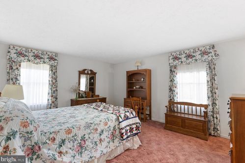504 Jasper Ct, Woodstock VA  22664-1459 exterior