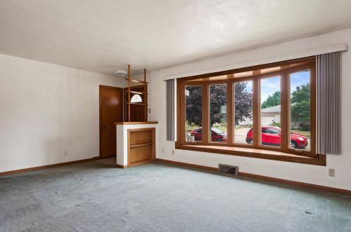 2541 80 Pl, Kenosha WI 53142-4533 exterior