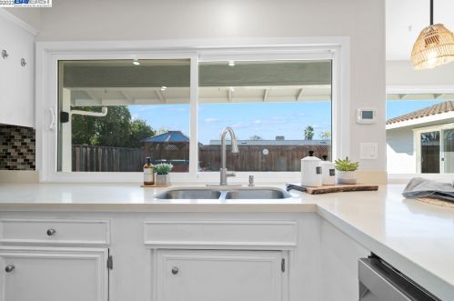 1455 Hudson Way, Livermore CA  94550-5550 exterior