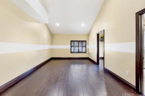 2340 Robinhood Pl, Orange CA  92867-1851 exterior