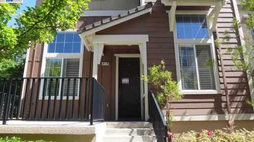 6178 Yardley Ln, San Ramon, CA 94582-3048