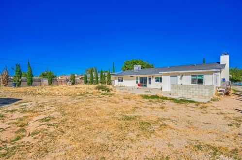 14561 Coalinga Rd, Victorville CA  92392-9617 exterior