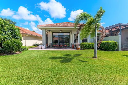 6967 Boscanni Dr, Boynton Beach FL  33437-3720 exterior