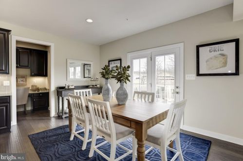 48 Winifred Dr, Hanover PA  17331-9714 exterior