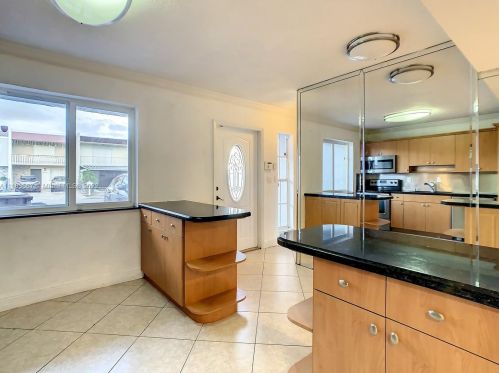 809 79th Pl, Hialeah, FL 33014-3541