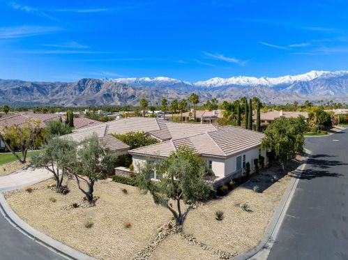 27 Toscana Way, Rancho Mirage CA  92270-1977 exterior