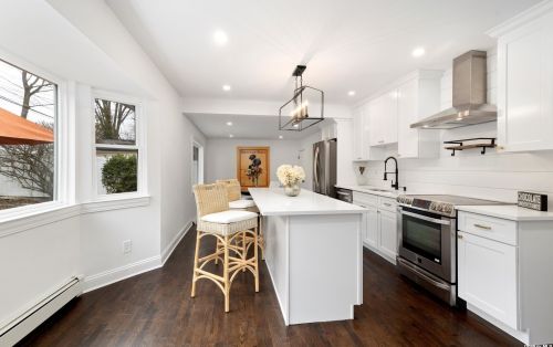 40 West Dr, San Remo NY  11754-3815 exterior