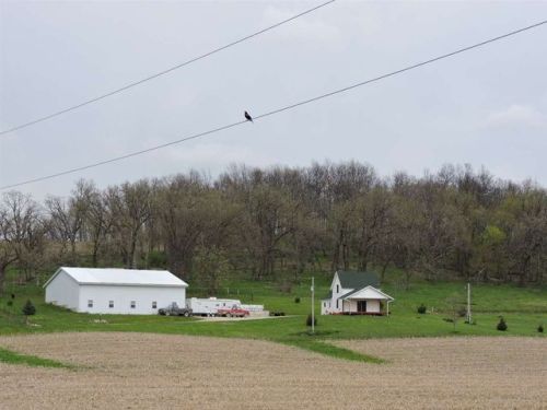 1576 134th Ave, Castalia, IA 52133-8506