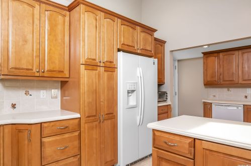 56 Haverford Rd, Hicksville NY  11801-3431 exterior