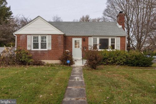 667 Forrest Ave, Norristown, PA 19401-5215