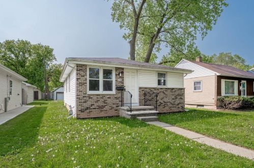 1144 Greenwood Ave, Green Bay, WI 54304-2651