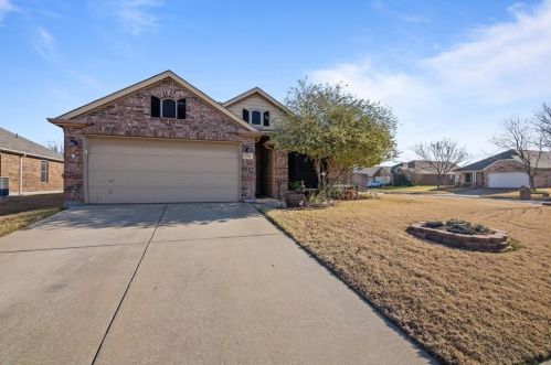 104 Coyote Run, Waxahachie, TX 75165-8771