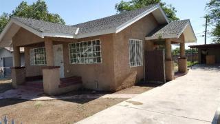2267 Lotus Ave, Fresno, CA 93706-4431