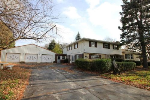 7817 Hagemann Rd, Caledonia, WI 53108-9523