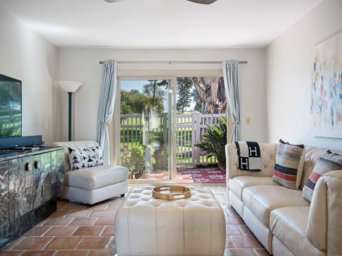 1619 Abington Ln, Encinitas, CA 92024-4203