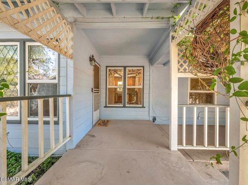 4581 Barnard St, Simi Valley, CA 93063-2403