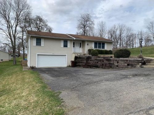 12762 Hickory Dr, Geneva, PA 16316-4244