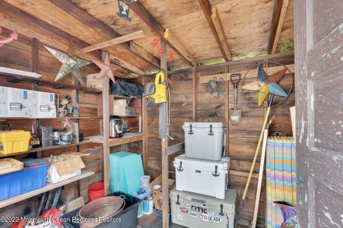 57 Barberie Ave, Monmouth Hills NJ  07732-1518 exterior