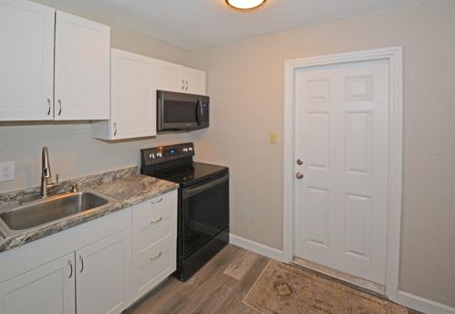 2439 8th Ave, Saint Petersburg FL  33712-2003 exterior