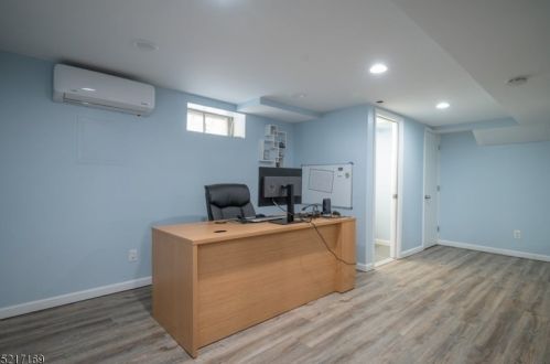 30 Friar Rd, Greystone Park NJ  07950-3022 exterior